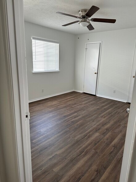 Building Photo - 6205 Oram St