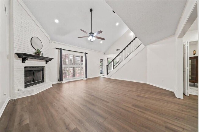 Building Photo - 8429 King William St