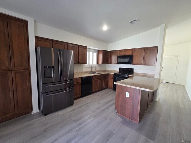 Building Photo - 4428 S Cholla Wy