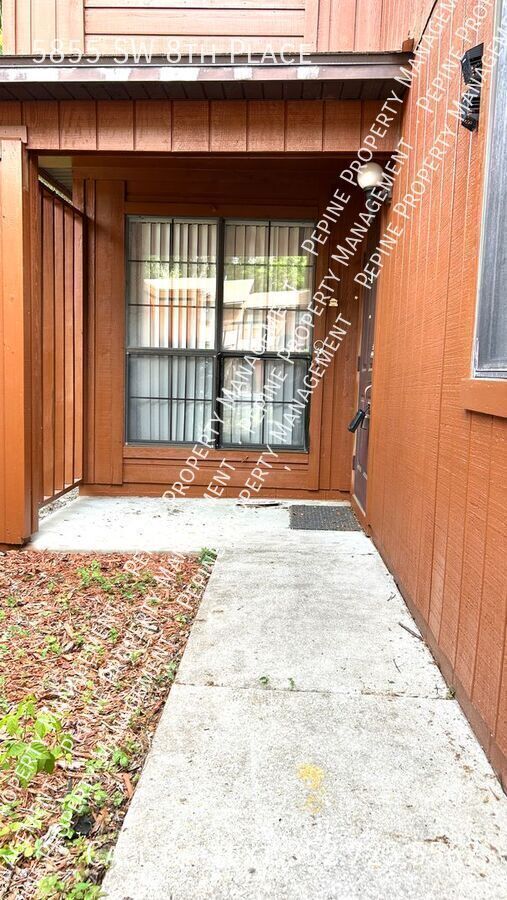 Building Photo - 5855 SW 8th Pl