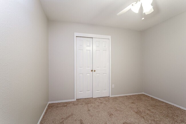Building Photo - Cozy 3/BR 2/BA One-Level Home with Covered...