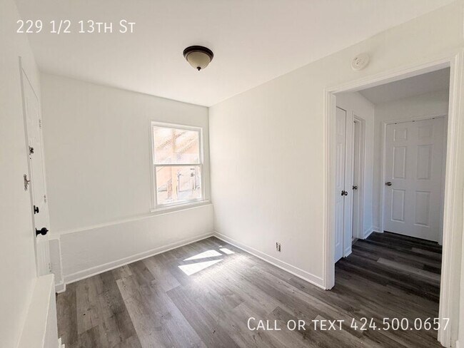 Building Photo - 229 1/2 13th St-