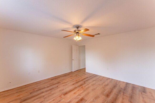 Building Photo - 1225 Anise Dr