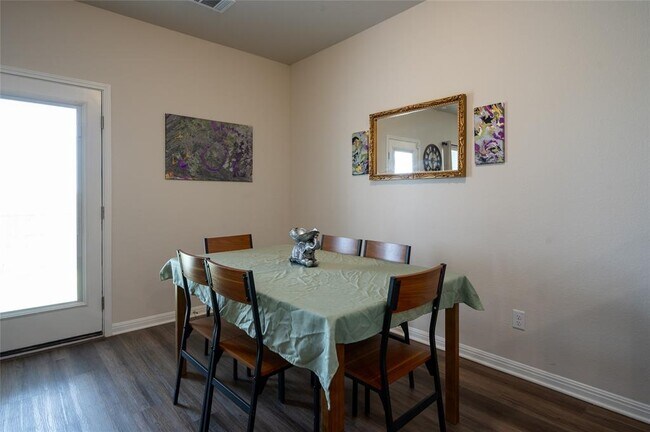 Building Photo - 225 Texas Agate Dr