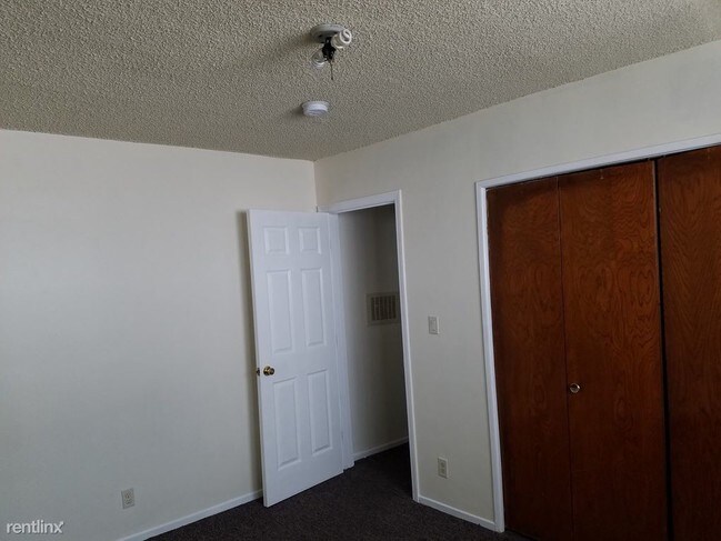 Building Photo - 2 br, 1 bath  - 442 Solano Ave