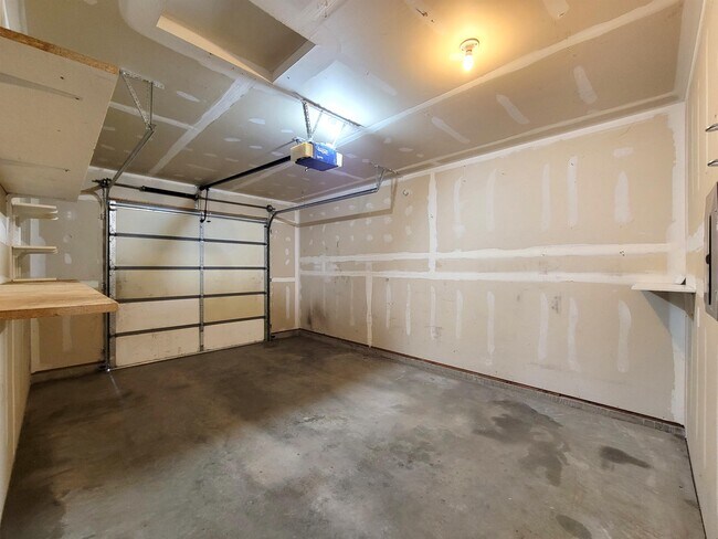 Building Photo - 3509 Laredo Dr