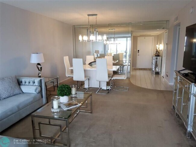 Building Photo - 3090 N Course Dr