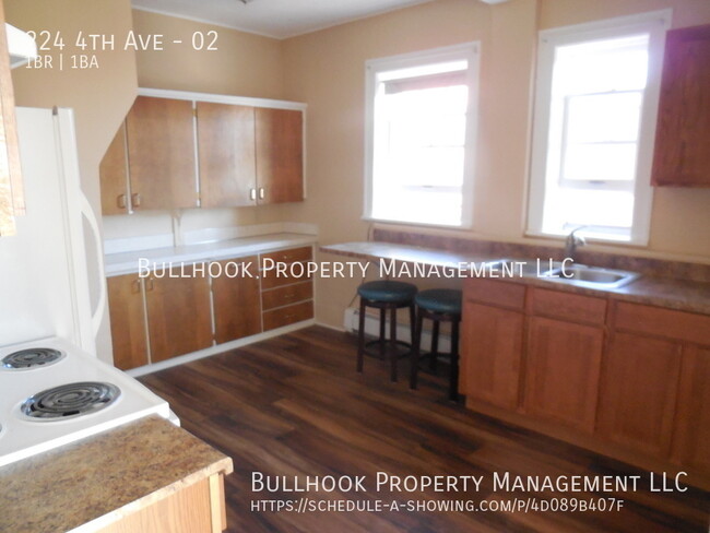 Building Photo - Updated 1 bedroom apartment located in dow...