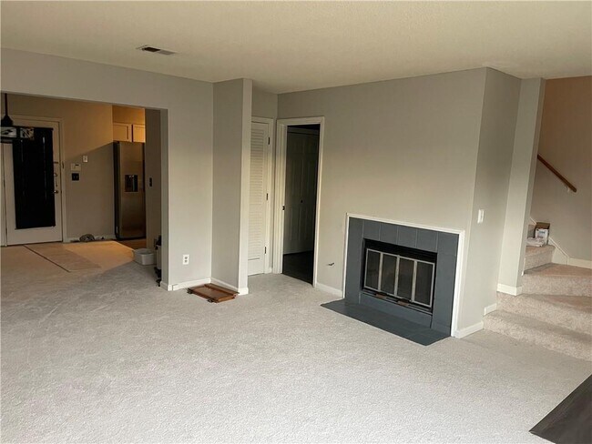 Building Photo - 241 High Creek Dr