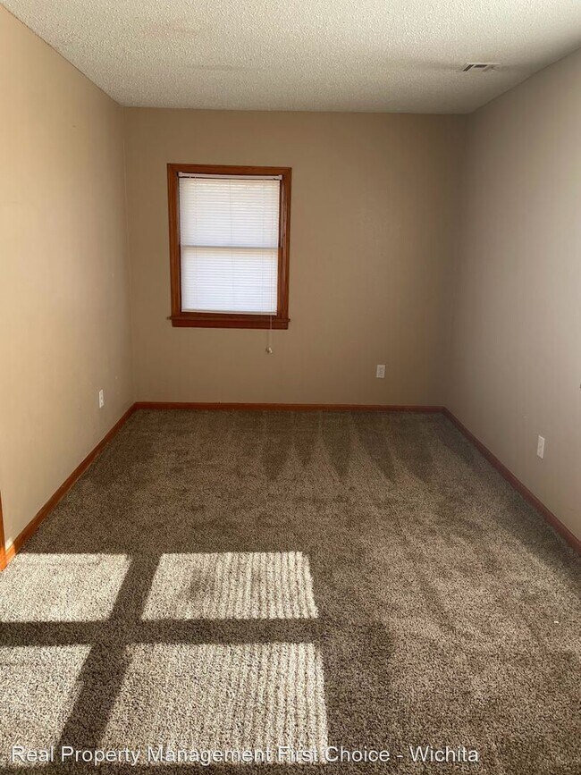 Building Photo - 3 br, 2 bath House - 548 N Volutsia St