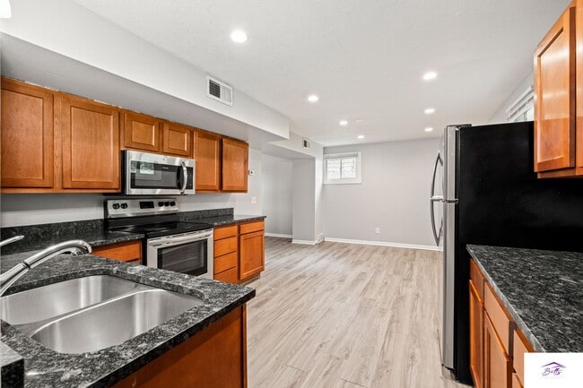 Building Photo - 3012 Menke Cir