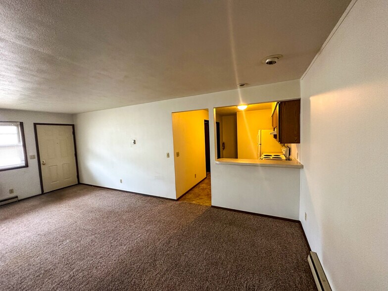 Williamsburg Apartments 1072 Olive St Galesburg IL 61401 Apartment