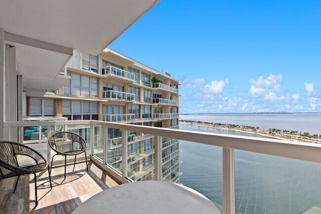 Building Photo - 2451 Brickell Ave