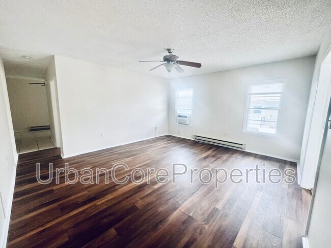 Building Photo - 1725 5th St N