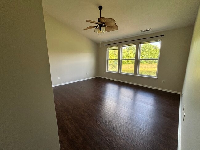 Building Photo - 5895 Mill Oak Dr