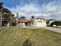Building Photo - Cute 3 Bed/2 Bath Home in Oildale w/ Solar, RBP & $0 Deposit Option