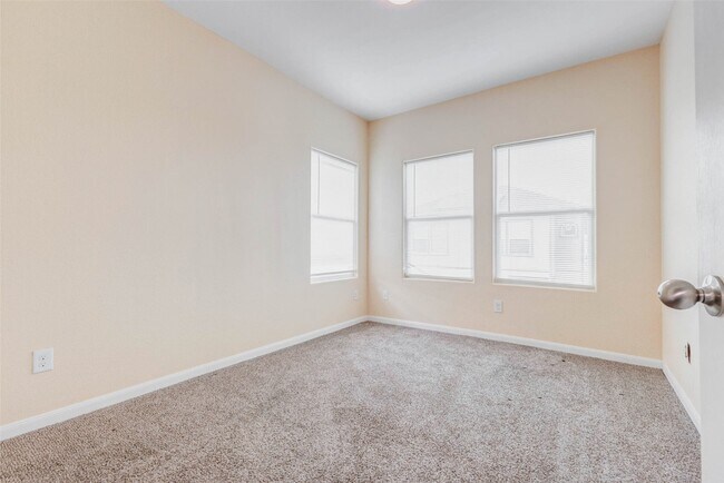 Building Photo - 8605 Beviamo St