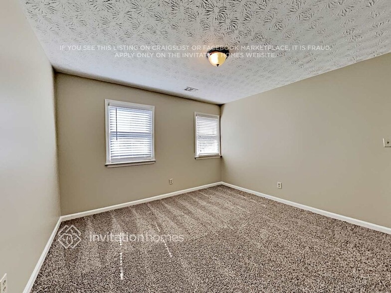 Building Photo - 943 Rockcrest Ct