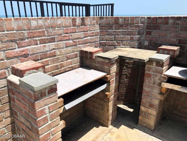 Private BBQ area - 1415 Ocean Shore Blvd