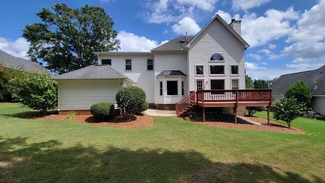 Building Photo - 4 Bed, 2.5 Bath Home Available in Taylors