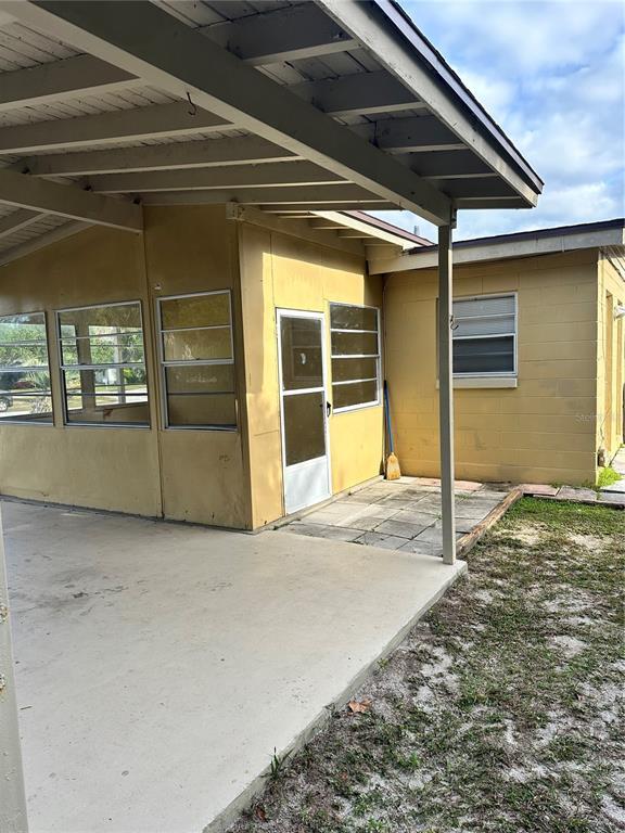 Building Photo - 2302 Idaho Rd