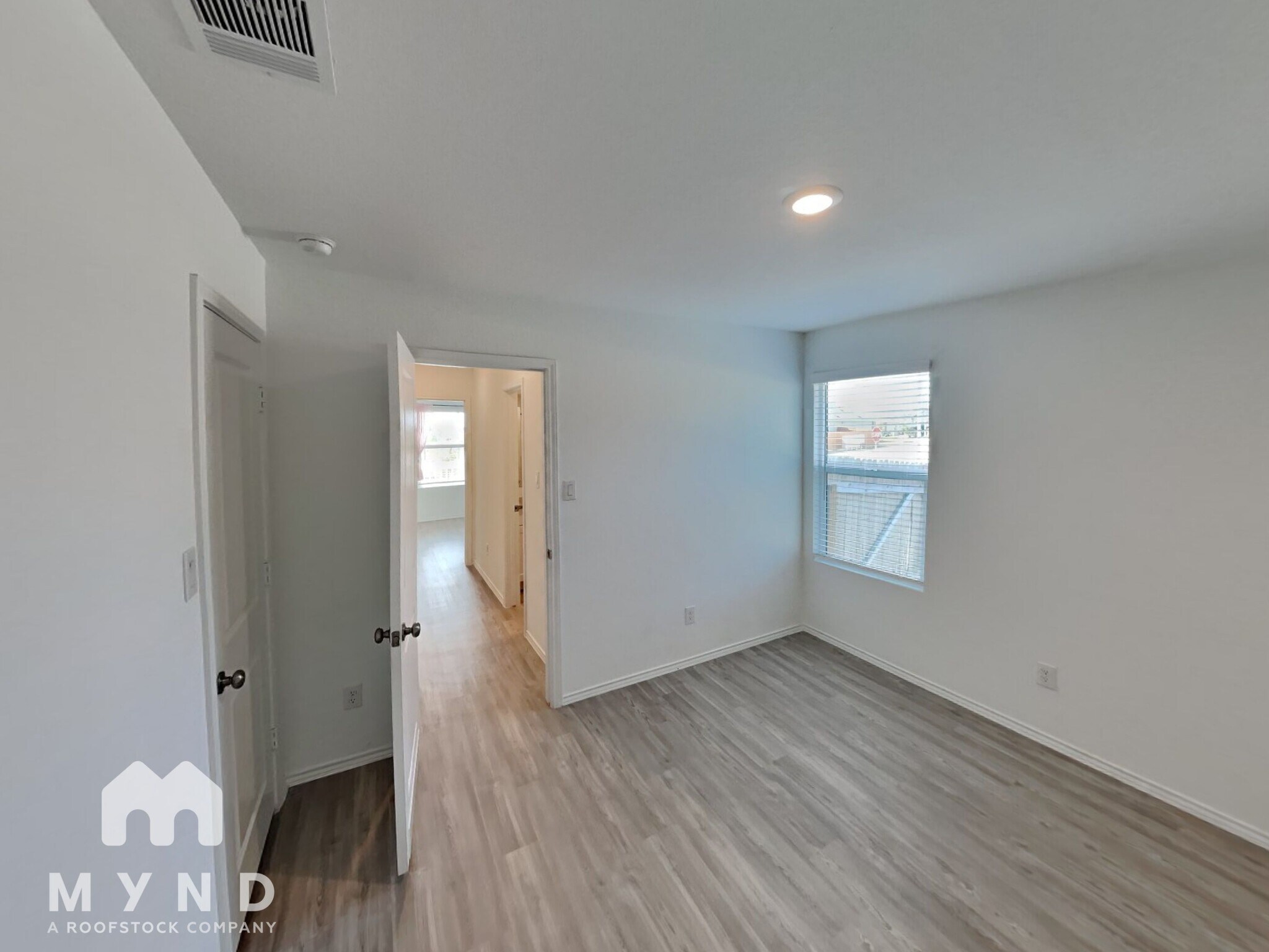 Building Photo - 14911 Greenfield Ml