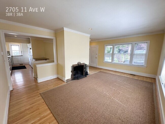 Building Photo - Queen Anne - Must See 3 Bedroom / 3 Bath Home
