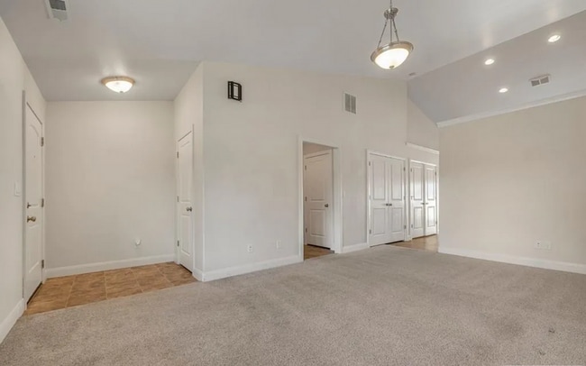 Building Photo - *$200 OFF FIRST MONTH RENT! | BEAUTIFUL 3 bed, 2 bath home in the desirable Summerfield Subdivision