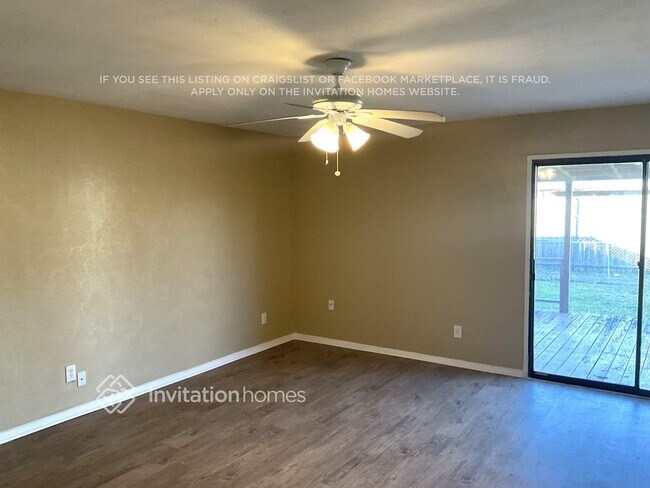 Building Photo - 625 Valley View Dr