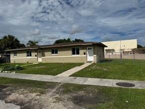 Building Photo - 20923 SW 117th Ave