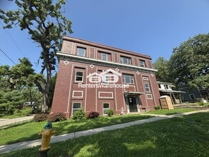 Building Photo - 1000 24th St