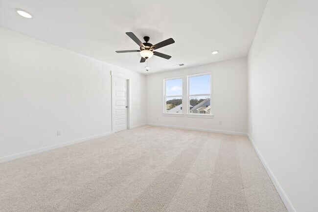 Building Photo - 404 Old Spg Ln