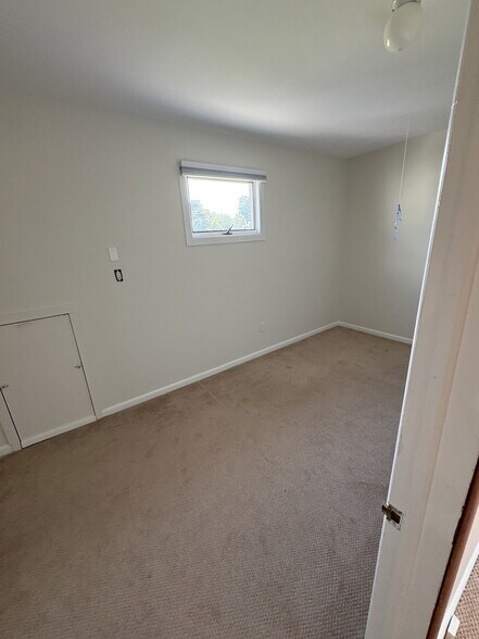Office/Nursery off bedroom 2 - 18 Wordsworth Dr