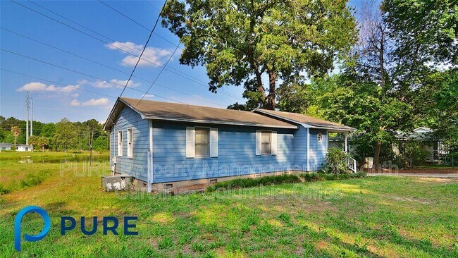 Building Photo - 1829 Memorial Dr
