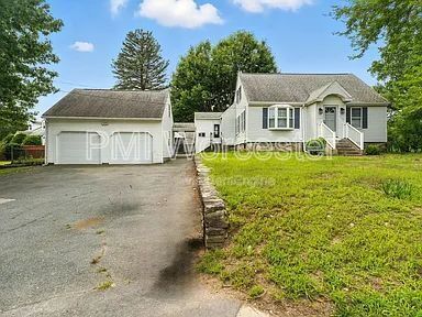 Building Photo - 178 Massasoit Rd