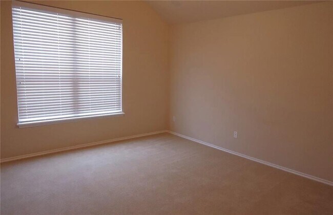 Building Photo - 16032 Okalee Ln