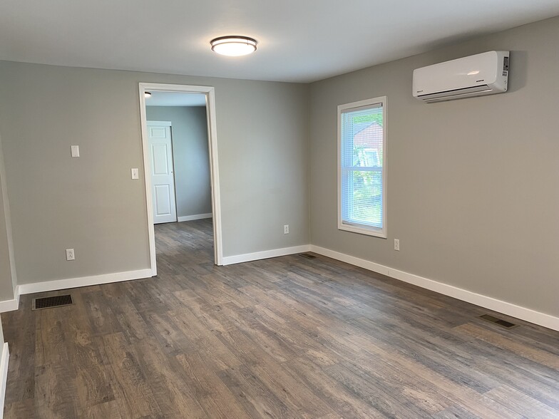 Living Room - 302 Rose St
