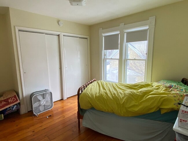 Building Photo - 947 E Gorham St