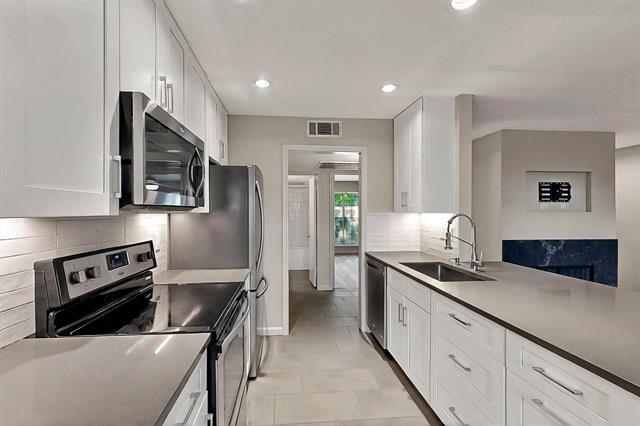 Building Photo - 2535 Wedglea Dr