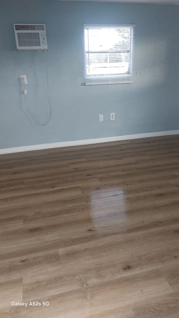 Building Photo - 1/1 mobile home  ***RENT TO OWN** Lakeland,FL