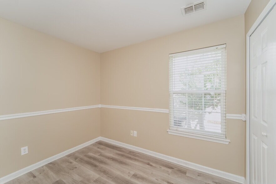 Building Photo - 7033 Indian Ridge Ln