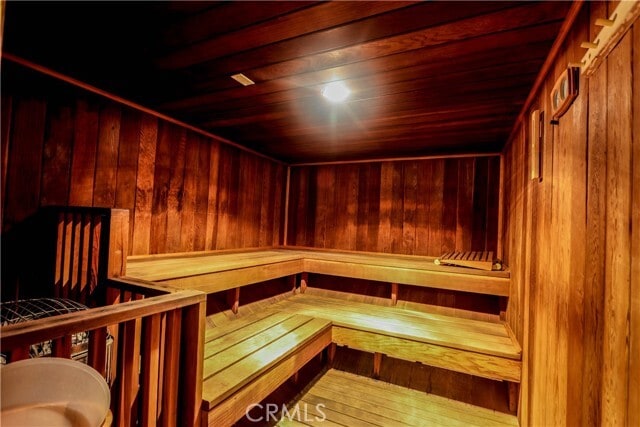 Building Photo - 2160 Century Pk E