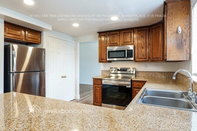 Building Photo - 238 Wren Dr