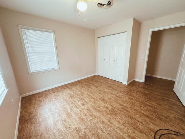 Building Photo - 3424 Oliver Lancaster Blvd