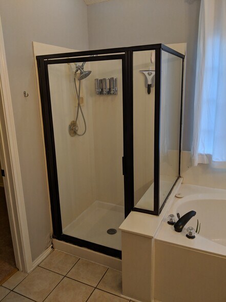 Building Photo - 1308 Meadow Lark Dr