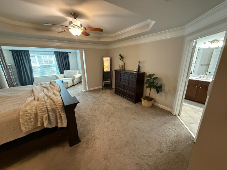 Building Photo - 2116 Cobblestone Cir NE