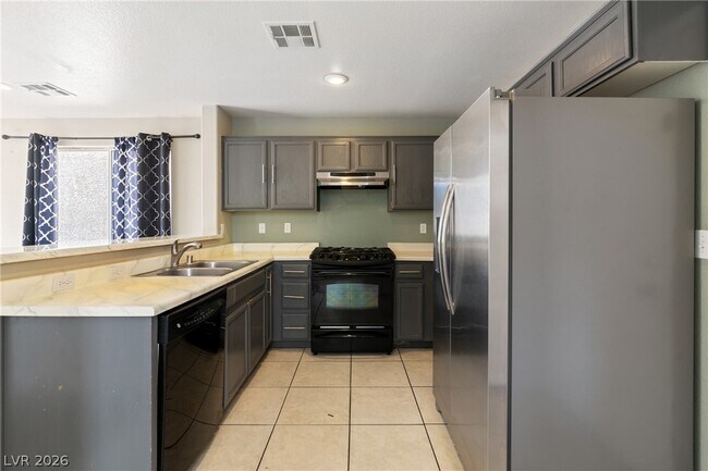 Building Photo - 9477 Havasu Canyon Ave