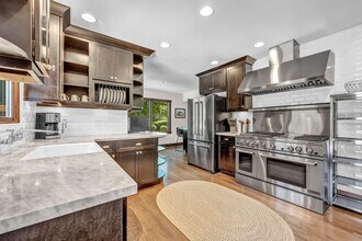 Building Photo - Charming Modern Industrial Fully Furnished Home for Lease