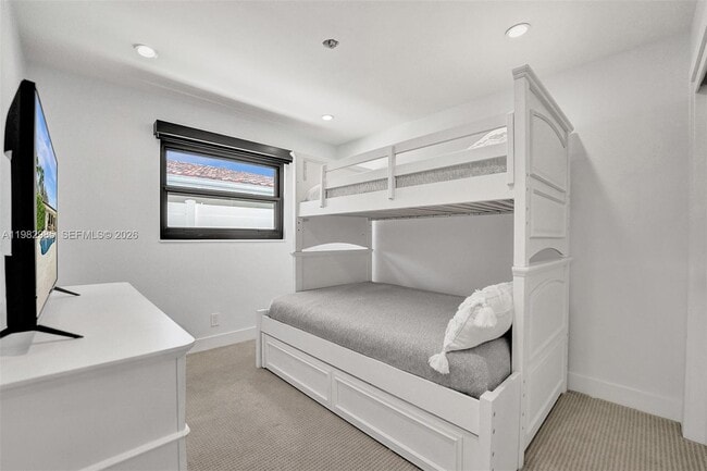 Building Photo - 915 NW 7th St