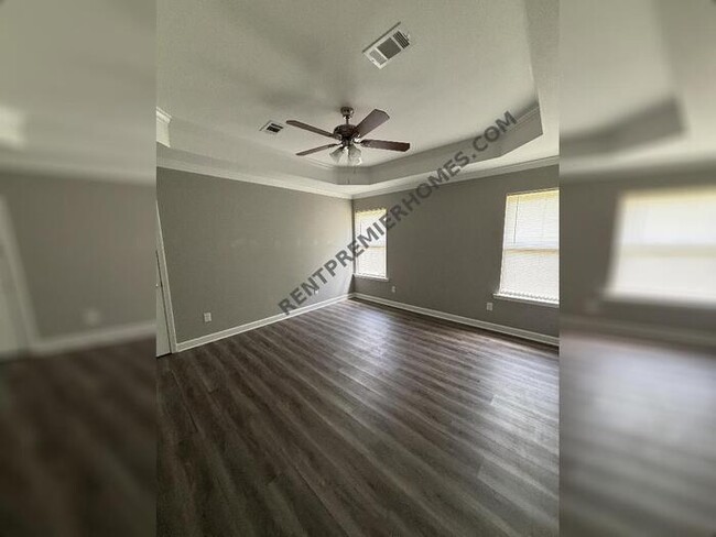 Building Photo - 55 Buena Vis Dr